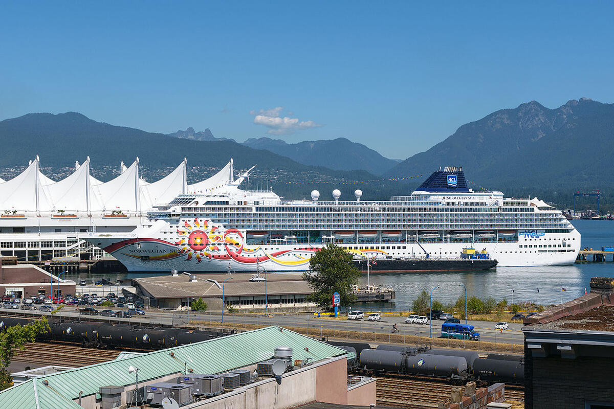 Canadá prohíbe los cruceros hasta al menos febrero
