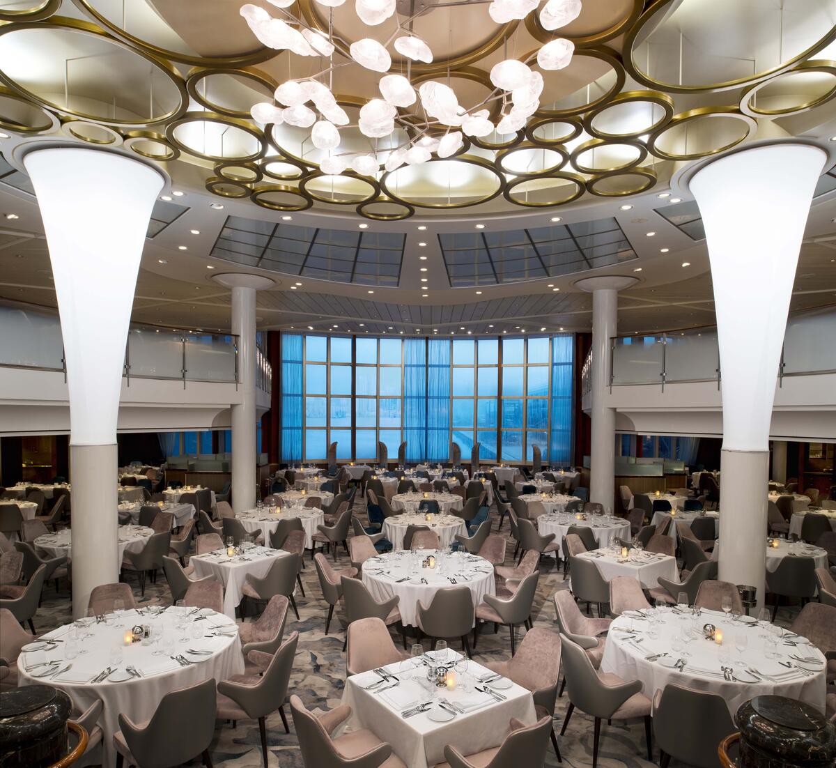 Celebrity Summit completa la renovación de todo el barco