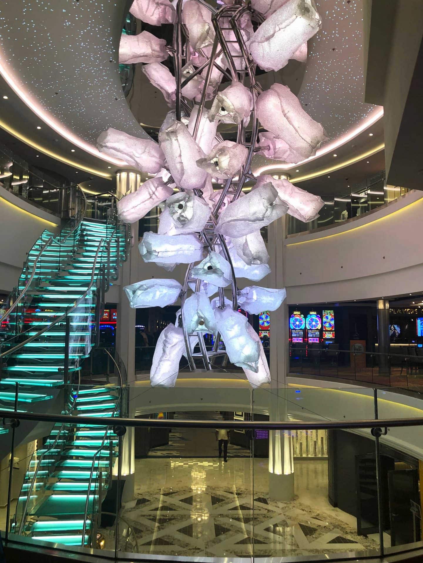 Viajé en el Norwegian Encore, mira mi reseña y el recorrido fotográfico del barco