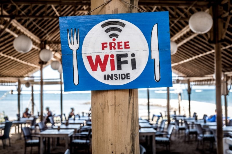 Seis formas de obtener WiFi gratis en tu crucero de Royal Caribbean Seis formas de obtener WiFi gratis en tu crucero de Royal Caribbean