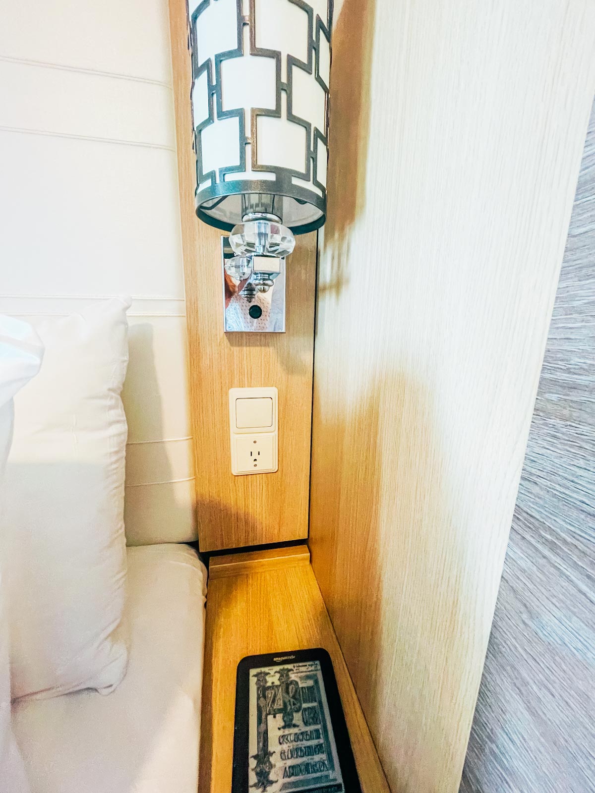Un recorrido por una habitación con balcón en Odyssey Of The Seas Un recorrido por una habitación con balcón en Odyssey Of The Seas