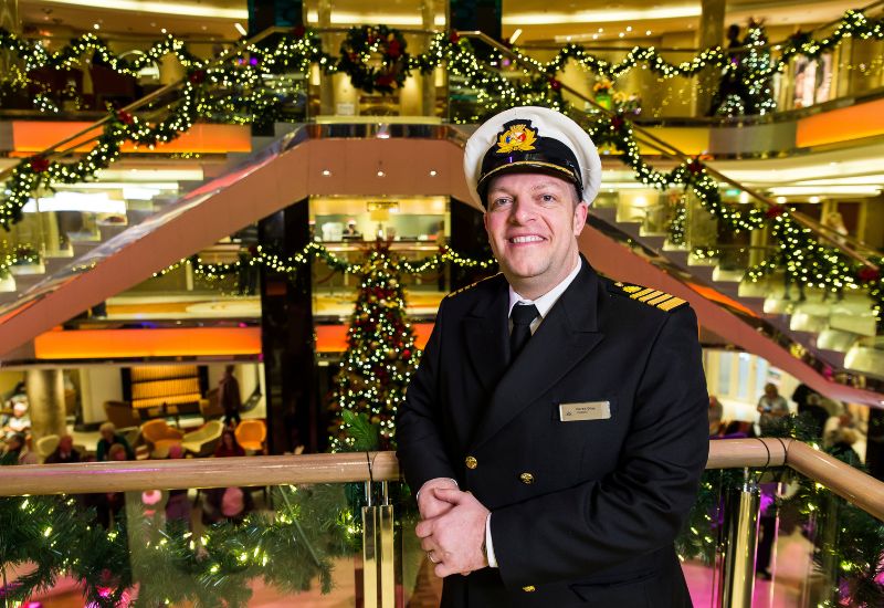 Salario del capitán de crucero: esto es lo que ganan los capitanes de crucero Salario del capitán de crucero: esto es lo que ganan los capitanes de crucero