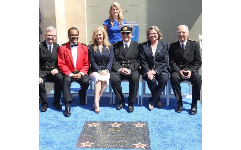 Lauren Tewes: La historia no contada de la actriz de Love Boat detrás de la directora de cruceros Julie McCoy Lauren Tewes: La historia no contada de la actriz de Love Boat detrás de la directora de cruceros Julie McCoy