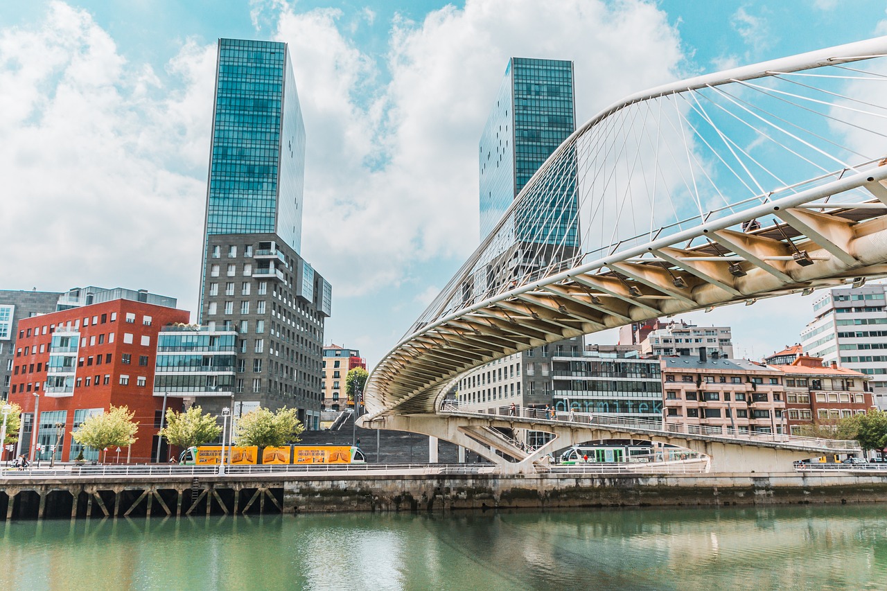 Guía de viaje del puerto de cruceros de Bilbao, qué hay disponible en el puerto cercano a Bilbao