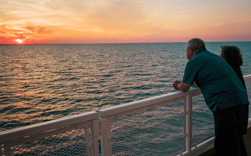 ¡Las VERDADERAS razones por las que los cruceros por los Grandes Lagos son tan caros! (Cómo conseguirlo más barato) ¡Las VERDADERAS razones por las que los cruceros por los Grandes Lagos son tan caros! (Cómo conseguirlo más barato)
