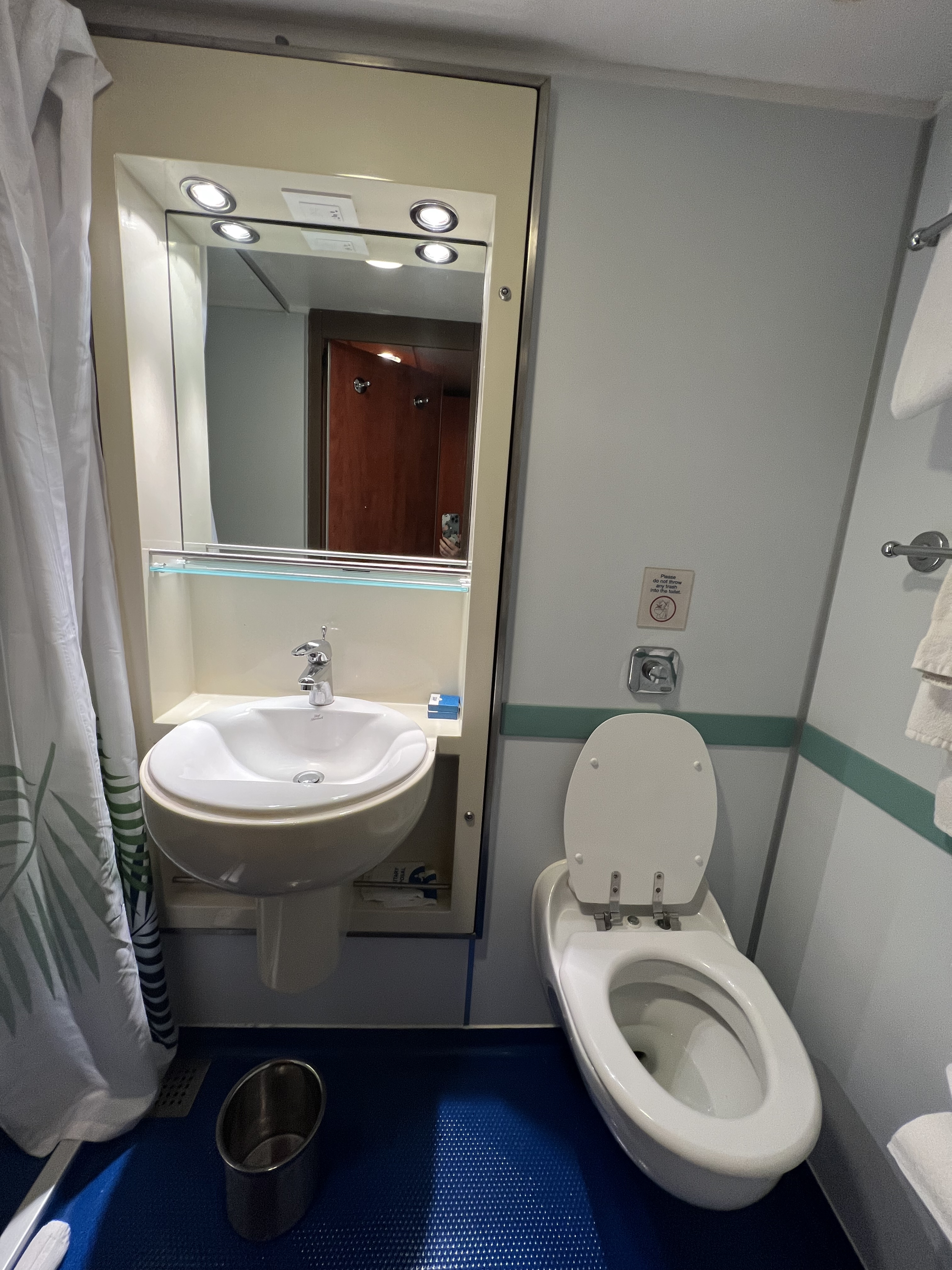 Probé la cabina más barata de Carnival Cruise Line que pude encontrar y así fue Probé la cabina más barata de Carnival Cruise Line que pude encontrar y así fue