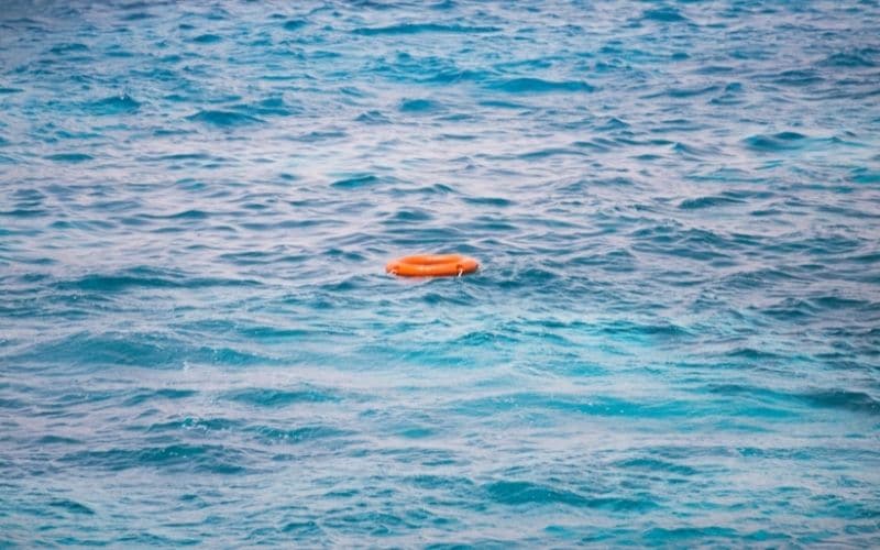 ¿Qué pasa si saltas de un crucero?