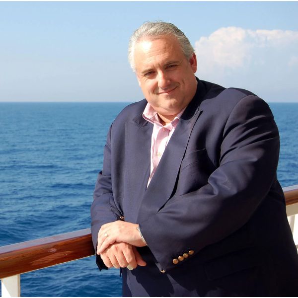 Los 10 mejores directores de cruceros Carnival de todos los tiempos Los 10 mejores directores de cruceros Carnival de todos los tiempos