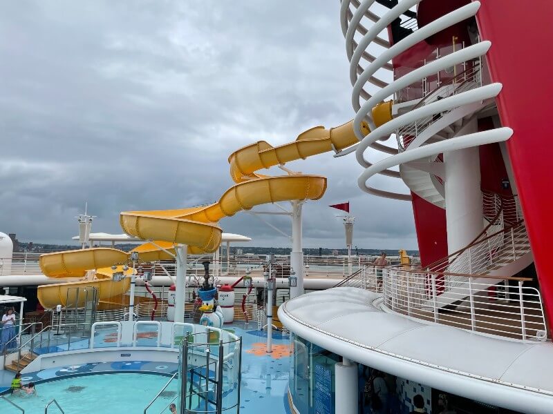 Toboganes acuáticos de cruceros de Disney: la guía definitiva