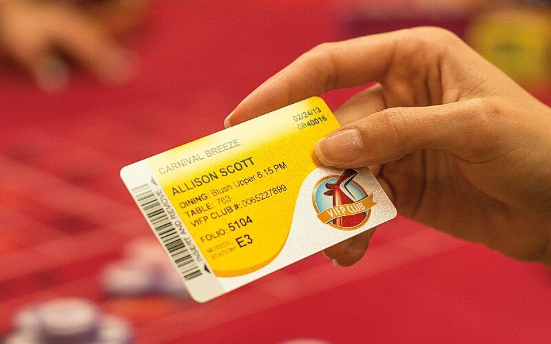 ¿Cuánto dinero llevar contigo en un crucero de carnaval?
