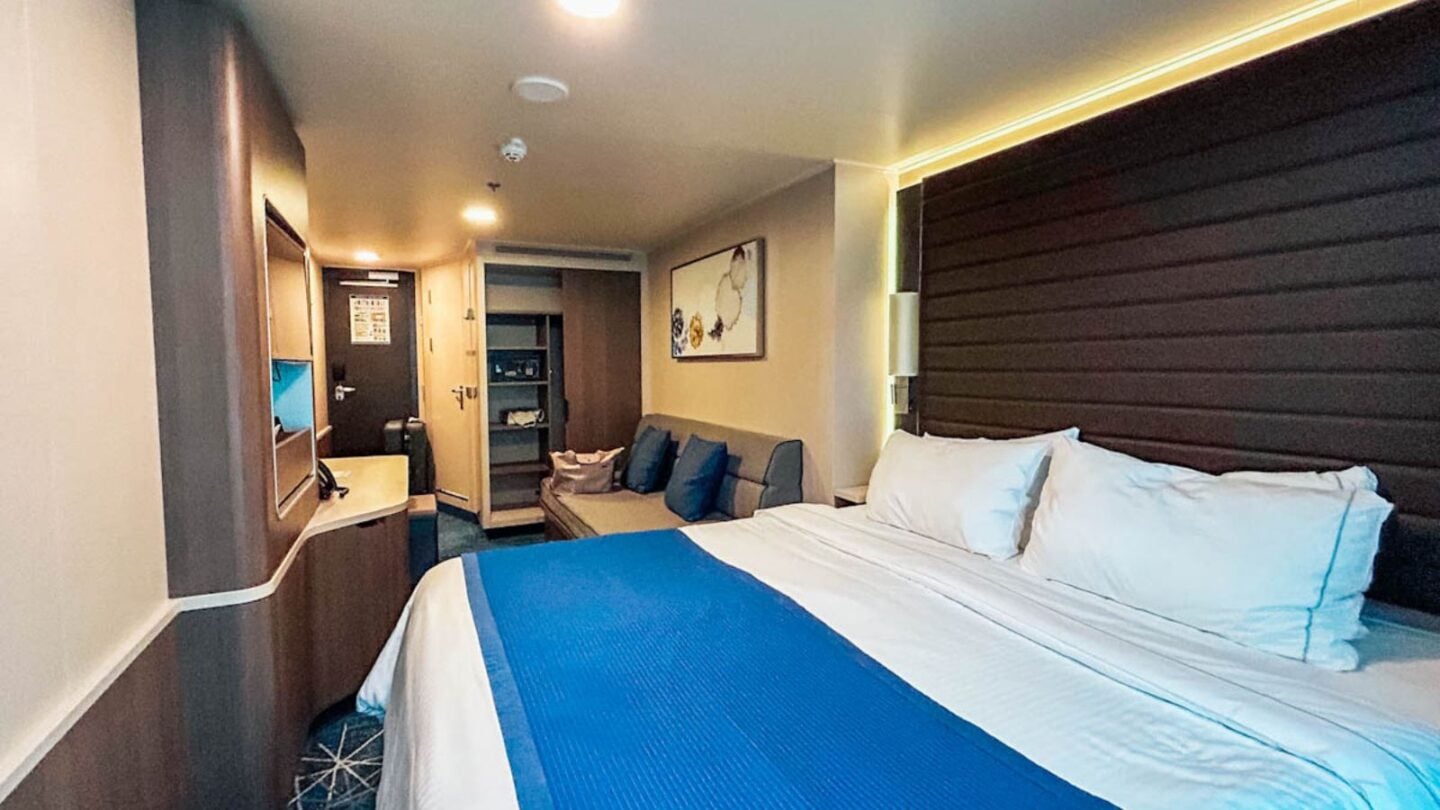 En el Norwegian Encore, una ciudad flotante