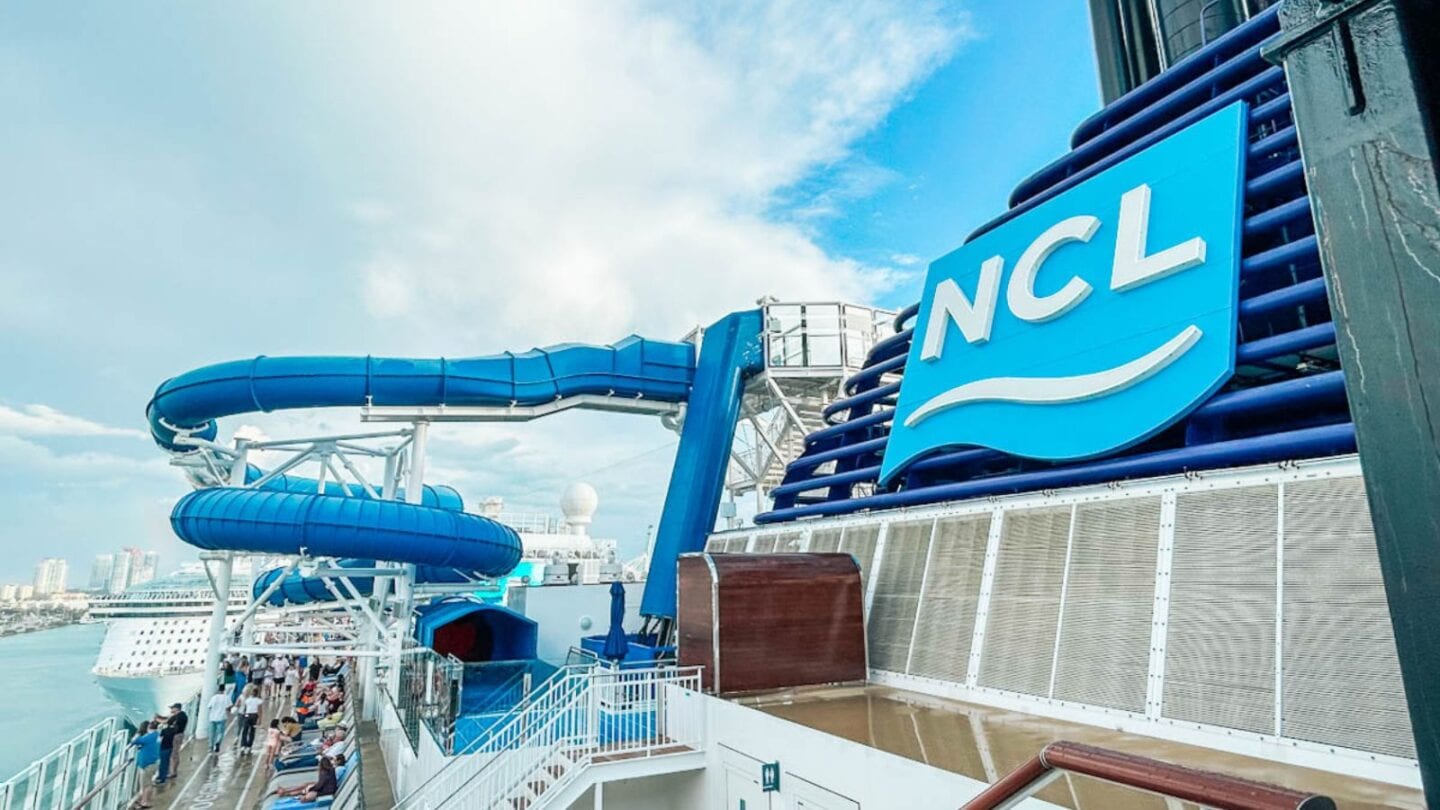 En el Norwegian Encore, una ciudad flotante