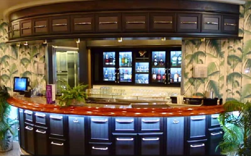 Guía de paquetes de bebidas de Ambassador Cruise Line (2024)