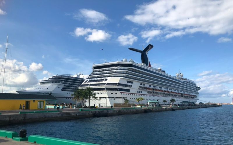 Las 14 peores líneas de cruceros (según reseñas) Las 14 peores líneas de cruceros (según reseñas)