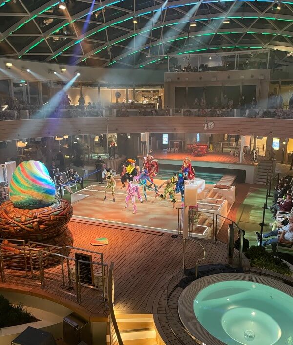 Instalaciones familiares de P&O Iona: clubes infantiles, restaurantes y excursiones Instalaciones familiares de P&O Iona: clubes infantiles, restaurantes y excursiones