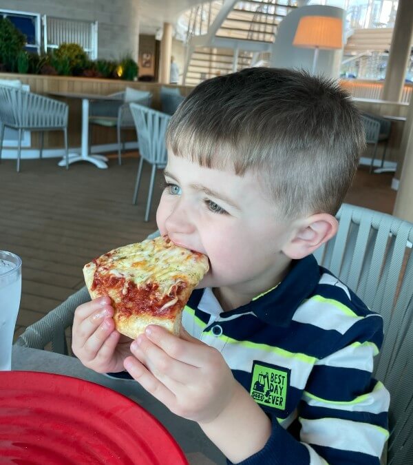 Instalaciones familiares de P&O Iona: clubes infantiles, restaurantes y excursiones Instalaciones familiares de P&O Iona: clubes infantiles, restaurantes y excursiones