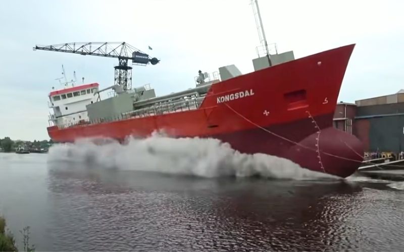 ¿Cómo llegan los cruceros al agua? ¿Cómo llegan los cruceros al agua?