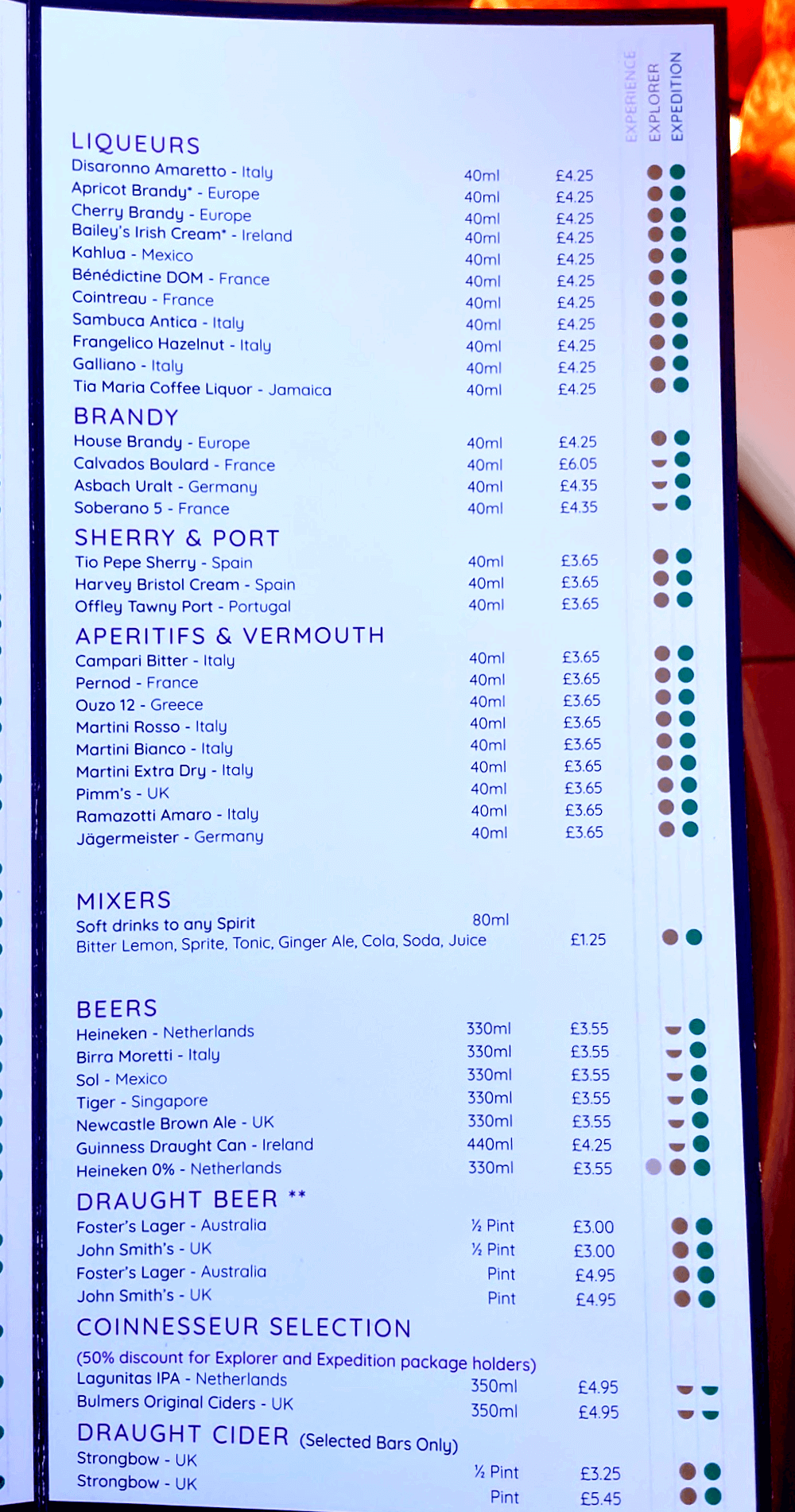 Menús y precios de bebidas de Ambassador Cruise Line (2024) Menús y precios de bebidas de Ambassador Cruise Line (2024)