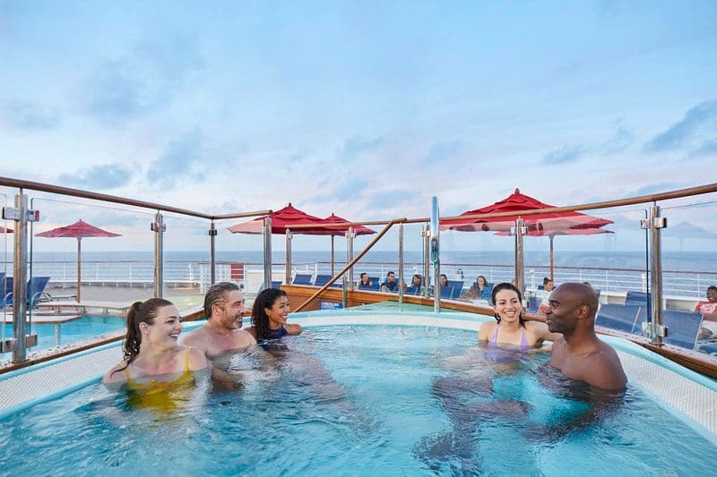 Los mejores cruceros para solteros si tienes menos de 30 años