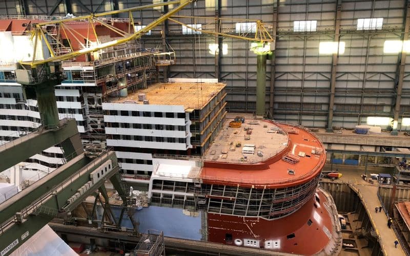 ¿Las puertas y paredes de las cabinas de los cruceros son magnéticas?