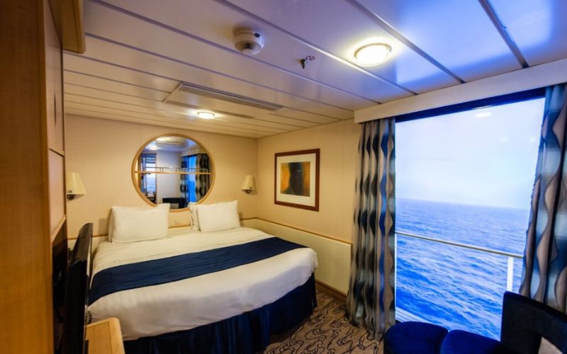 Royal Caribbean vs. Celebrity Cruises: ¿Cuál es mejor? Royal Caribbean vs. Celebrity Cruises: ¿Cuál es mejor?