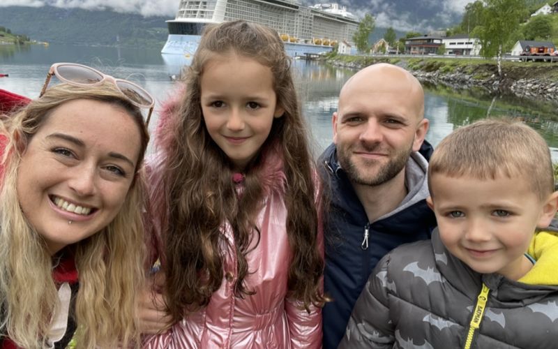 Royal Caribbean vs. Celebrity Cruises: ¿Cuál es mejor? Royal Caribbean vs. Celebrity Cruises: ¿Cuál es mejor?