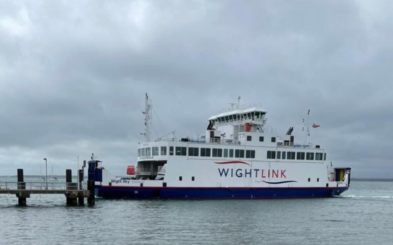 Ferry versus crucero: 12 diferencias que debes conocer Ferry versus crucero: 12 diferencias que debes conocer