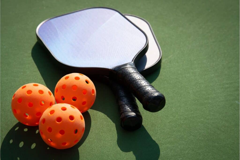 Celebrity Cruises está agregando canchas de pickleball a nueve barcos