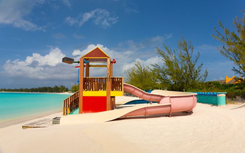 Princess Cays vs. Half Moon Cay: 8 diferencias clave Princess Cays vs. Half Moon Cay: 8 diferencias clave
