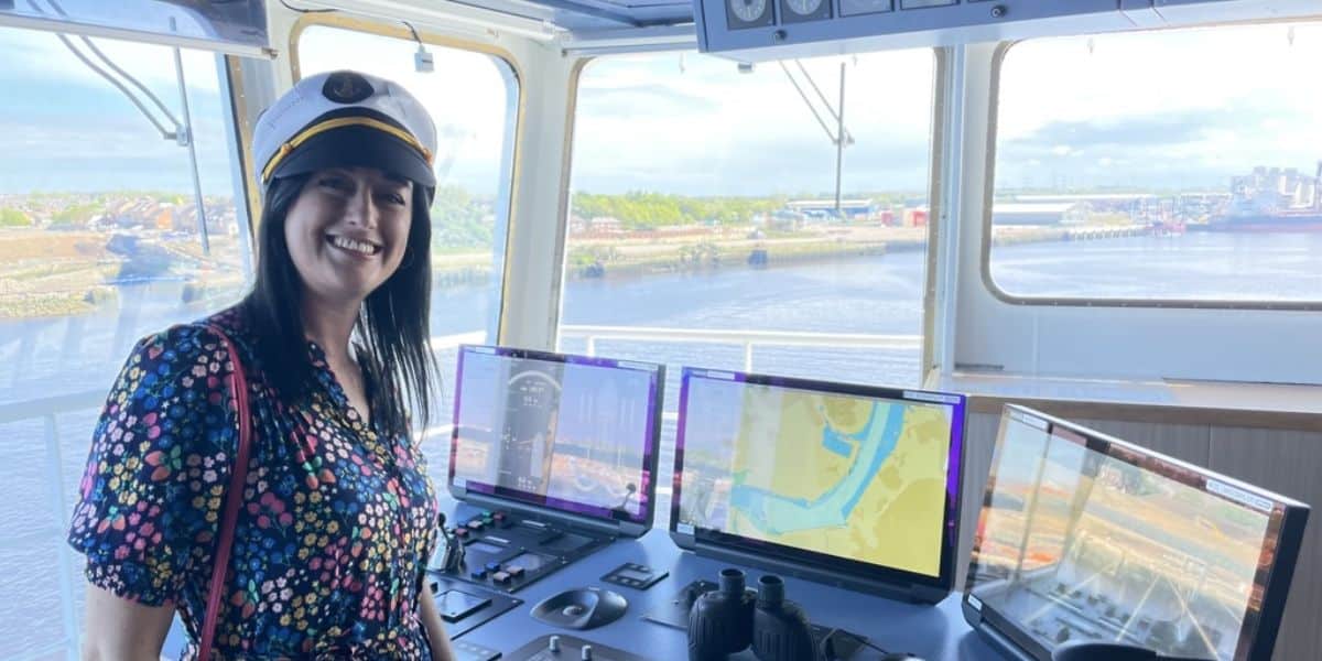 ¿Dónde está el puente de un crucero y cómo es?