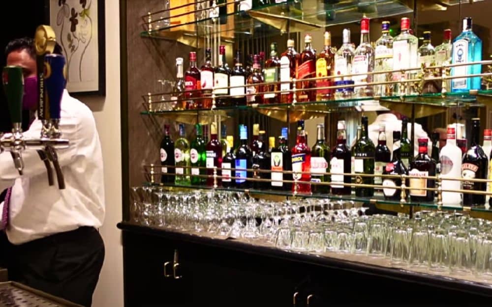 Guía de paquetes de bebidas de Ambassador Cruise Line (2024)
