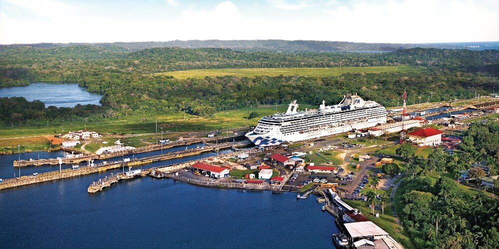 La mejor época del año para navegar por el Canal de Panamá