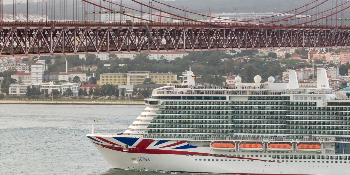 Gran controversia porque una importante compañía de cruceros del Reino Unido podría despedir y recontratar personal