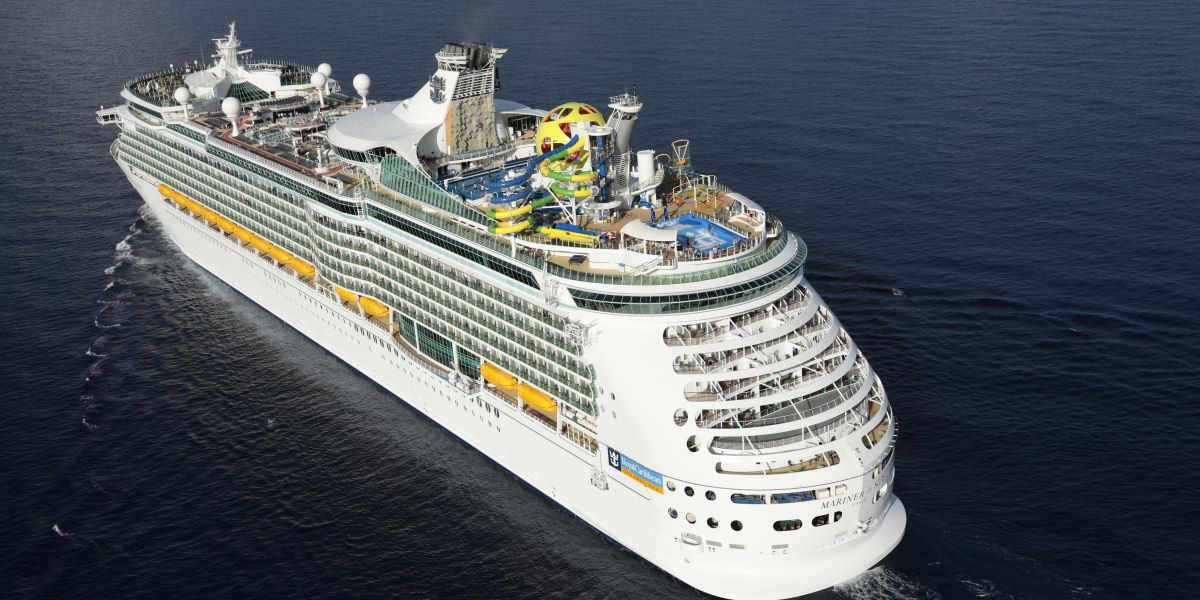 Un pasajero cayó al agua en el Mariner Of The Seas y fue rescatado con éxito
