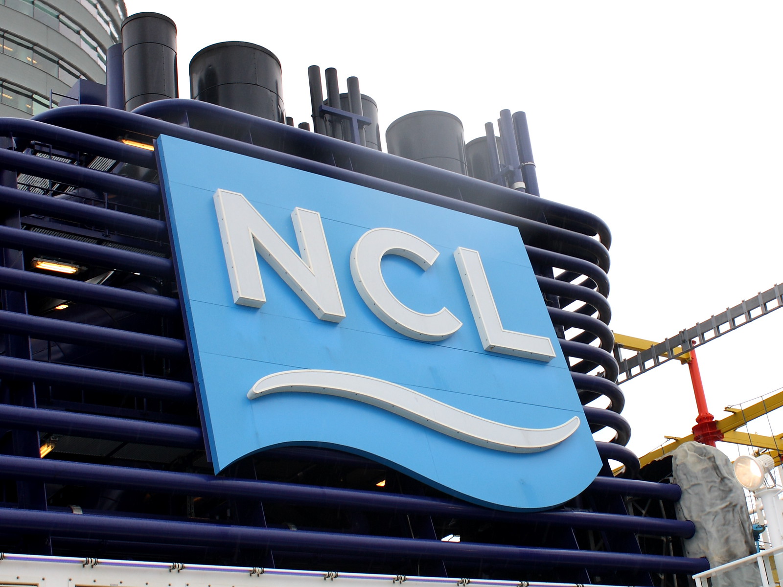 NCL extiende las cancelaciones de cruceros hasta abril NCL extiende las cancelaciones de cruceros hasta abril