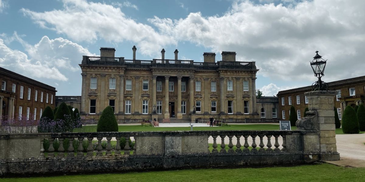 Reseña del hotel Warner Leisure Heythrop Park: ¿Como un crucero?