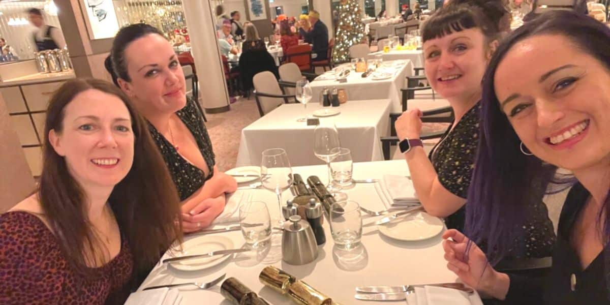 ¿Está incluida la comida en los cruceros?